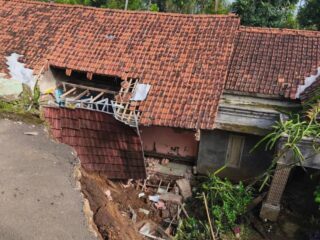 7 Fakta Bencana Tanah Bergerak di Desa Mendala Brebes