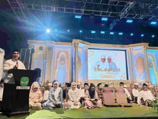 Haul KH Shodiq Suhaemi, Ketua MPR: Pesantren Punya Peran Besar Cerdaskan Bangsa