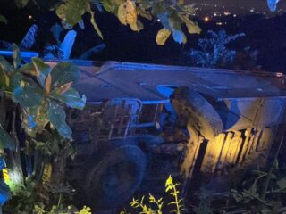 Kecelakaan Tunggal Bus Dedy Jaya di Jalan Lingkar Bumiayu, Sejumlah Penumpang dan Kru Bus Luka-Luka